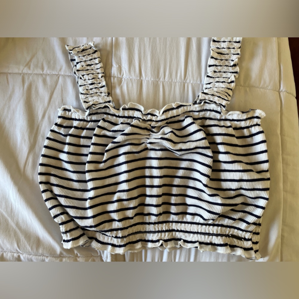 Roxy Crop Top. Large